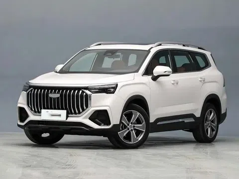 Tin xe hot 26/11: ‘Mối đe doạ’ Toyota Fortuner giá chỉ 419 triệu đồng, thiết kế so kè Ford Everest