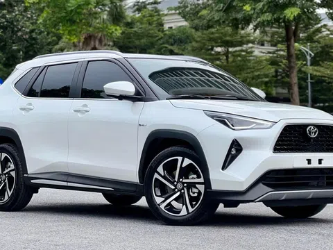 SUV ‘kế nhiệm’ Toyota Corolla Cross giảm sốc 115 triệu đồng, tặng kèm quà khủng đấu Hyundai Creta