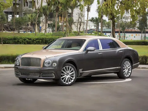 Siêu phẩm hàng hiếm Bentley Mulsanne EWB 2018 siêu lướt bất ngờ rao bán