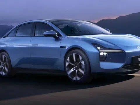 Thương hiệu con của Xpeng ra mắt mẫu xe điện "na ná" Tesla Model 3, giá bán chỉ bằng một nửa
