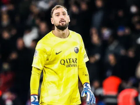 Donnarumma sai lầm như bán độ, HLV Enrique lên tiếng: 'Chính tôi bảo cậu ấy làm vậy'