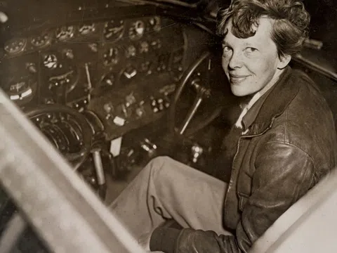 Vụ án chưa có lời giải: Sự biến mất bí ẩn của huyền thoại hàng không Amelia Earhart