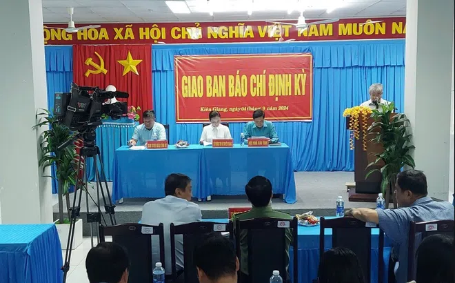 Kiên Giang: Thông tin khắc phục sạt lở bờ kè kênh Hà Giang