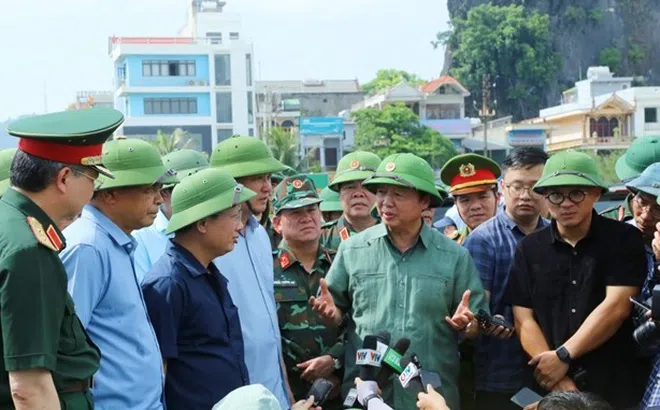 Phó Thủ tướng Trần Hồng Hà kiểm tra phòng, chống bão tại Quảng Ninh
