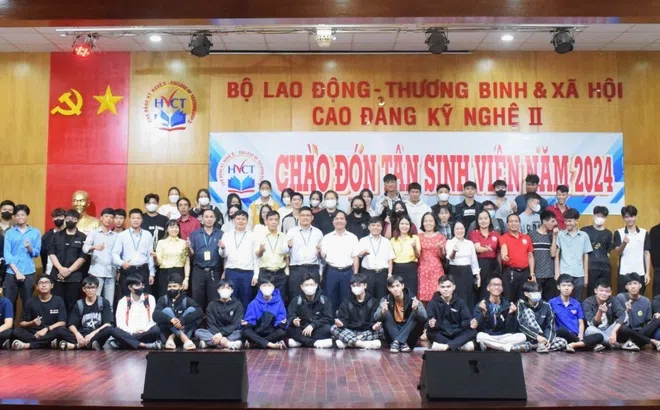 Tân sinh viên HVCT cảnh giác với lời mời gọi “Việc nhẹ lương cao”