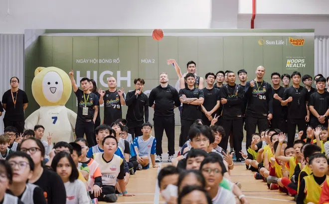 Sun Life tổ chức mùa hai - ngày hội bóng rổ High Hoops bật cao sức trẻ