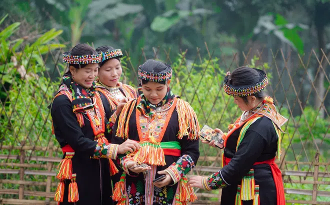 Độc đáo phong vị vui đón Tết của người Dao Tây Bắc