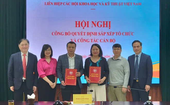 Công bố các quyết định về sắp xếp tổ chức bộ máy, công tác cán bộ Cơ quan Trung ương Liên hiệp các Hội Khoa học và Kỹ thuật Việt Nam