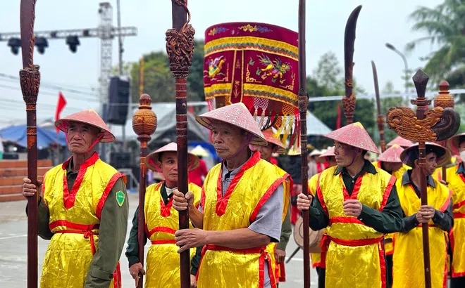 Lễ hội đền Bạch Mã: Hành trình về miền đất thiêng