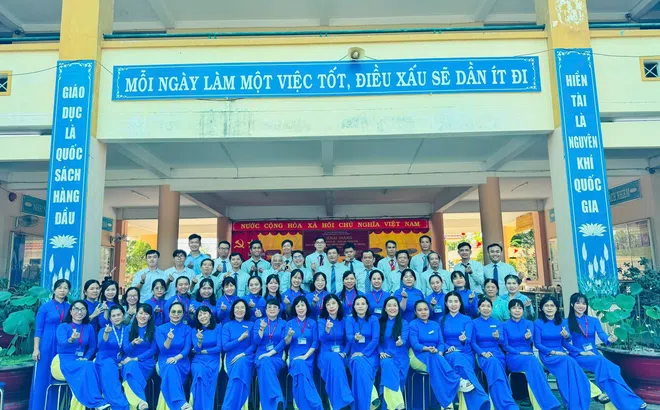 Trường THCS Tân An Hội đón nhận Bằng công nhận chuẩn Quốc gia mức độ 1