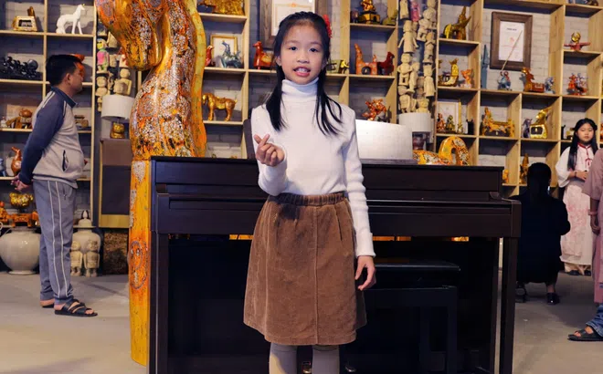 Chạm vào hồn Việt qua từng phím đàn Piano