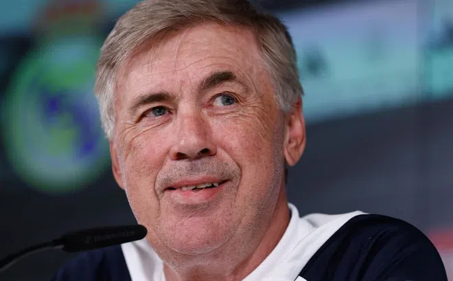 Bị FIFA ngó lơ, Ancelotti tiết lộ phản ứng khó đỡ của 'quái thú đường biên'