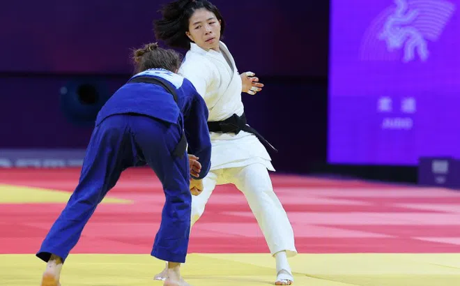 Tát đối thủ, võ sĩ Hàn Quốc nhận cái kết đắng