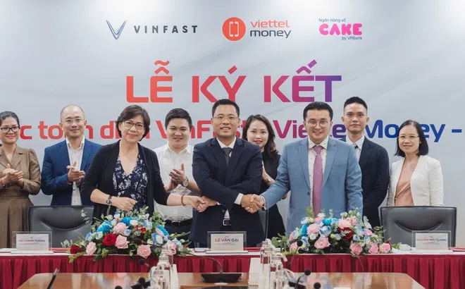 VinFast hợp tác với Cake by VPBank và Viettel Money, hỗ trợ khách mua xe máy điện trả góp giá ưu đãi