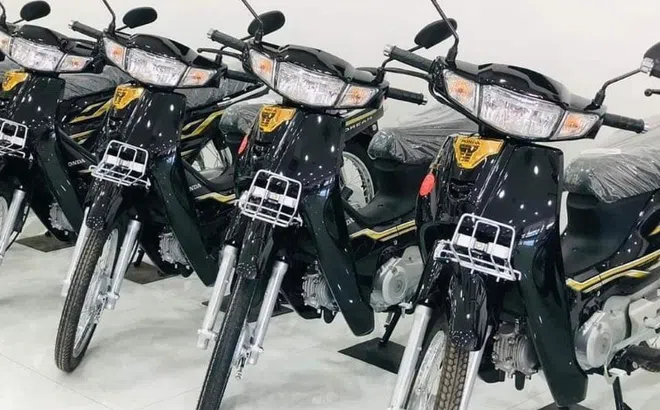 Chi tiết Honda Dream 2023 vừa cập bến đại lý Việt: Thiết kế mãn nhãn, giá bán gây bất ngờ cực lớn