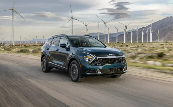 KIA ra mắt siêu đối thủ của Mazda CX-5: Giá 664 triệu đồng, có động cơ hybrid và nhiều trang bị xịn
