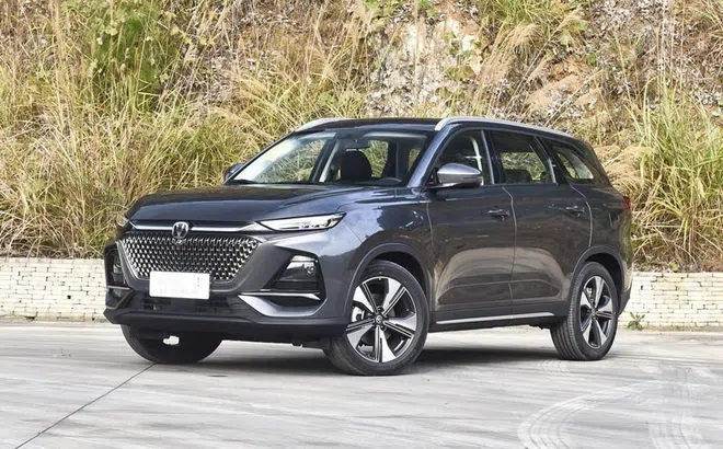 Đối thủ cứng của Hyundai Santa Fe giá chỉ từ 261 triệu đồng, thiết kế đẹp không kém cạnh Ford Everest