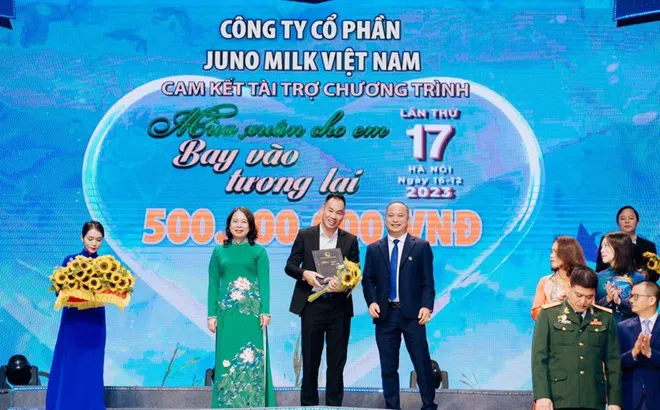 Juno Milk trao quà nâng cao sức khỏe miễn dịch trị giá 500 triệu đồng tại chương trình “Mùa xuân cho em” lần thứ 17
