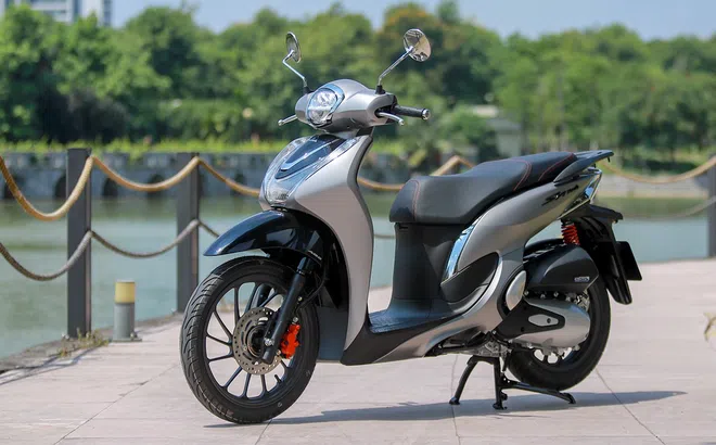 Dịp cuối năm, Honda SH Mode đang có giá bán siêu hấp dẫn, khách Việt có thể tậu xe chơi Tết giá rẻ