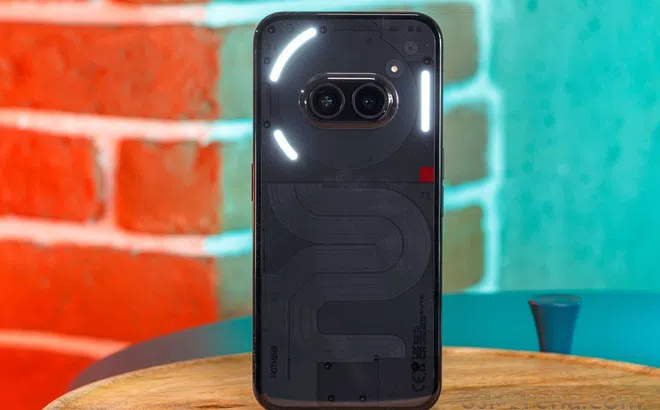 Nothing Phone (2a) ra mắt: Thiết kế Glyph độc đáo, màn lớn ngang Galaxy S24 Ultra, giá từ 7 triệu đồng
