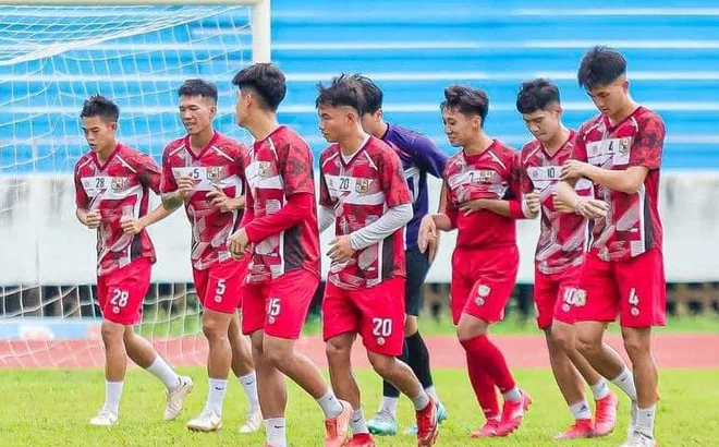 9 cầu thủ Việt Nam bị treo giò