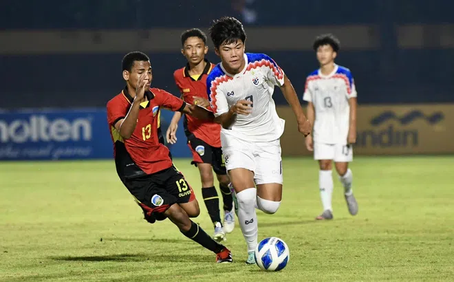 Quá hưng phấn vì đá chính, cầu thủ U16 Thái Lan bị nôn và khó thở
