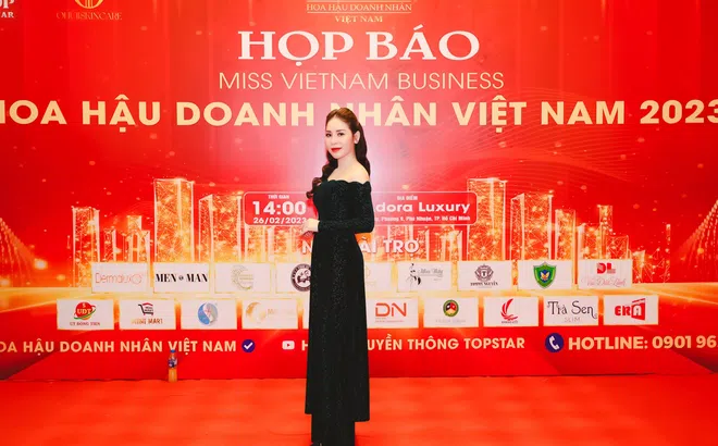 Á hậu Vũ Khánh Hòa diện thiết kế áo dài nổi bật tại họp báo Hoa hậu Doanh nhân Việt Nam 2023