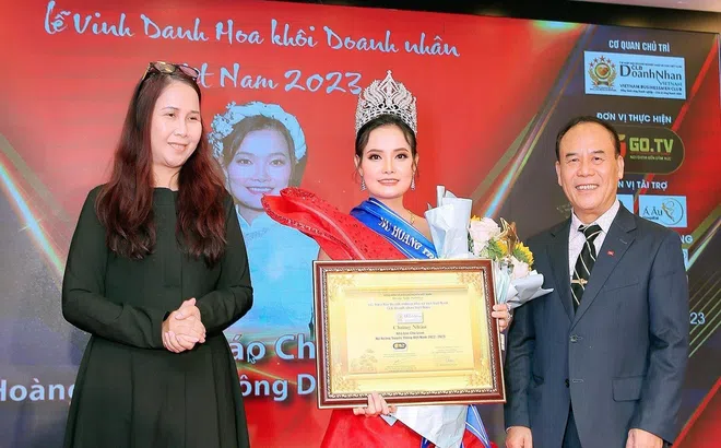 Nhà báo Chu Loan đạt danh hiệu Nữ Hoàng Truyền thông