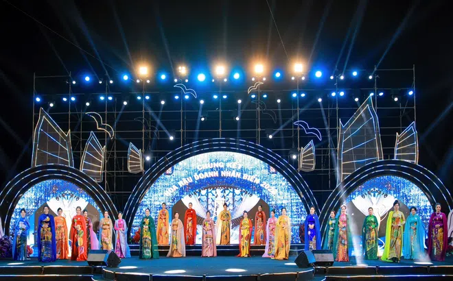 BST Áo dài mang đậm dấu ấn xứ Quảng của NTK Tony Phạm tại chung kết Hoa hậu Doanh nhân Biển 2023