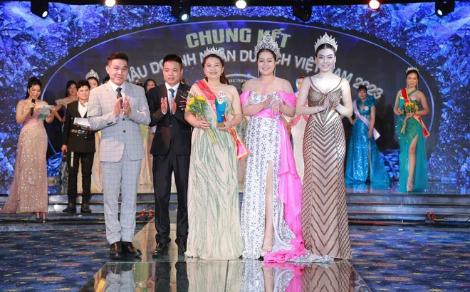 Doanh nhân Trần Thị Thái Hòa chính thức được gọi tên cho danh hiệu Á hậu 3 Hoa hậu Doanh nhân Du lịch Việt Nam 2023