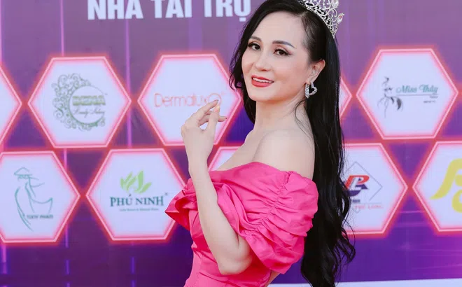 Á hoàng Dương Yến Trinh chọn layout đầy ngọt ngào tại bán kết Hoa hậu Doanh nhân Việt Nam 2024