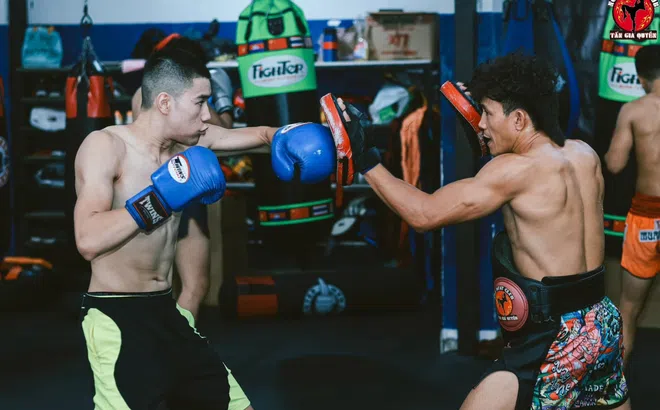 Nguyễn Trần Duy Nhất xuất hiện với tư cách HLV tại giải đấu MMA AFC 30