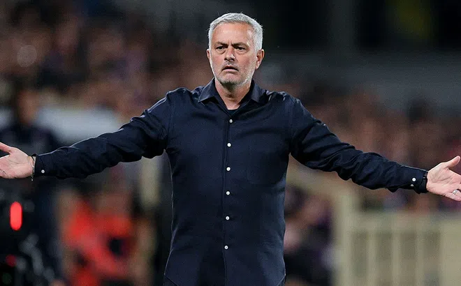 Mourinho có thể dẫn dắt đội tuyển ở Trung Mỹ dự World Cup 2026?