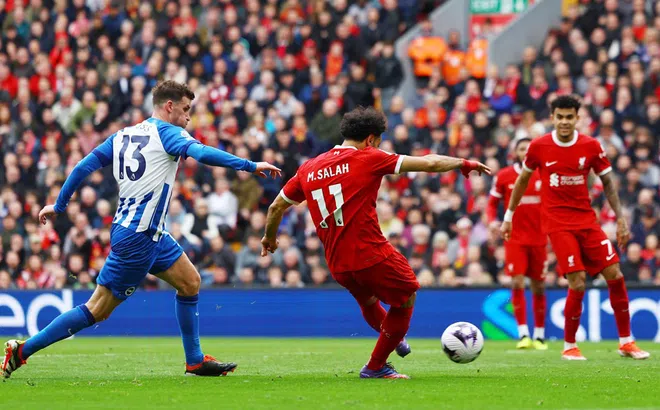 Lập đại công giúp Liverpool chiến thắng, Mohamed Salah vẫn bị chê thiếu sắc bén