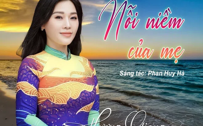 NSƯT Hương Giang