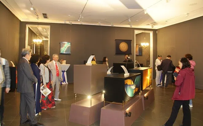 Dòng chảy sơn mài Việt trong không gian thiết kế đương đại