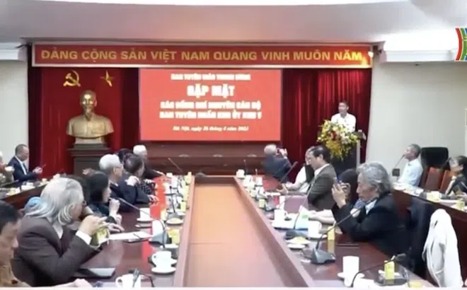 Ban Tuyên Giáo Trung ương gặp mặt nguyên cán bộ Khu uỷ Khu V