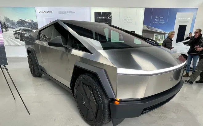 ‘Quái thú bán tải’ Tesla Cybertruck ra mắt giá 1,48 tỷ đồng, thiết kế ‘độc nhất’, công nghệ tối tân