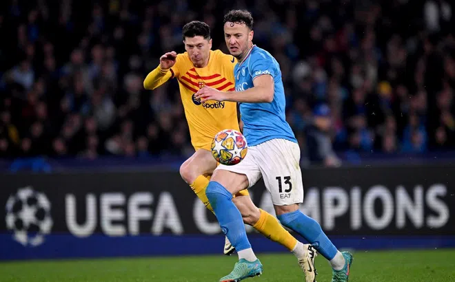 Kết quả cúp C1 hôm nay 22/2: Arsenal và Barca gặp bất lợi
