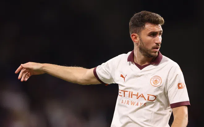 Real Madrid quyết tâm cản bước trung vệ Man City làm đồng đội Ronaldo