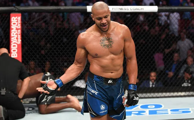 Nhà của Ciryl Gane bị đột nhập khi đang thi đấu tại UFC Paris