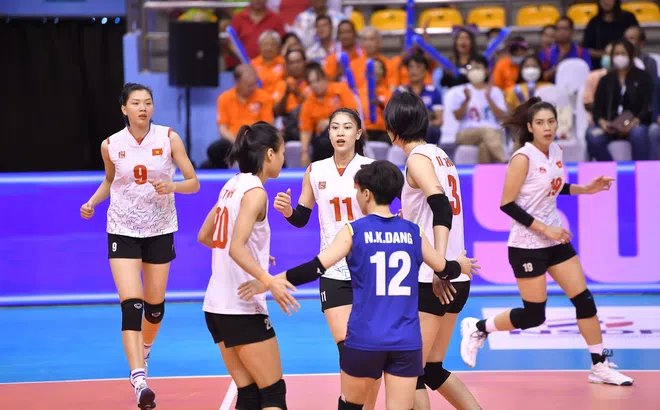 Thành tích của bóng chuyền nữ Việt Nam tại giải châu Á khiến người hâm mộ 'bừng nắng hạ'
