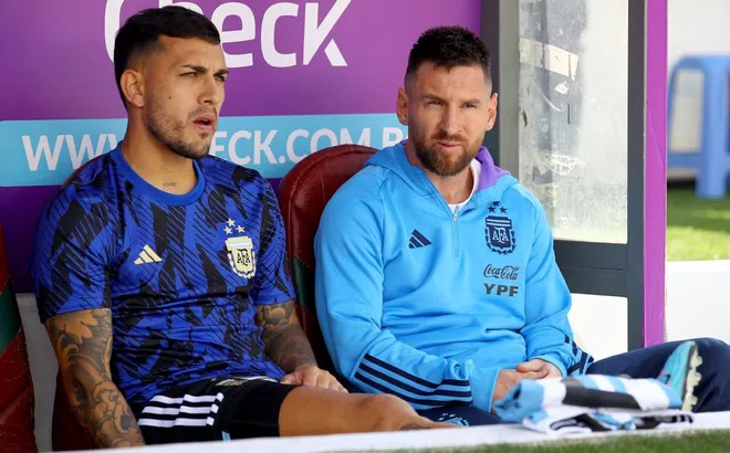 Không thi đấu, Messi đảm nhận vai trò mới không ai ngờ ở tuyển Argentina