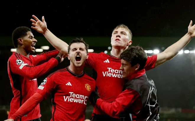 Tỏa sáng rực rỡ, bom tấn MU sánh ngang với ứng viên số 1 quả bóng vàng 2023