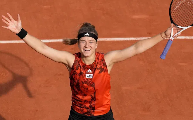 Muchova rút lui khỏi WTA Finals, người hâm mộ phẫn nộ với cái tên thay thế