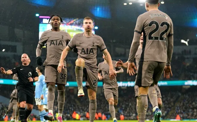 Cơn mưa bàn thắng, Man City chia điểm Tottenham trong trận Super Sunday đầy tranh cãi
