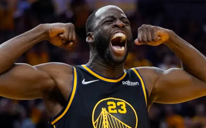 Draymond Green tái hiện đòn kết liễu trứ danh của Brock Lesnar tại NBA
