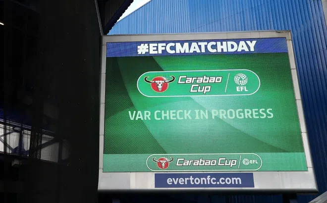 VAR sẽ không được áp dụng tại bán kết Carabao Cup vì lý do công bằng