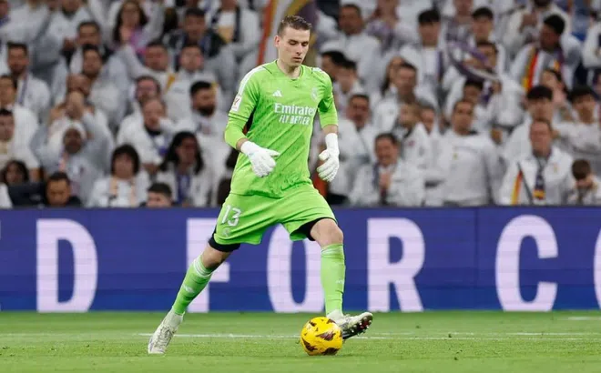Real Madrid gia hạn với Lunin sau chấn thương mới của Courtois