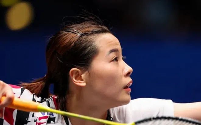 Chênh lệch trình độ, Nguyễn Thùy Linh gác vợt nhanh chóng tại Thụy Sĩ mở rộng 2024